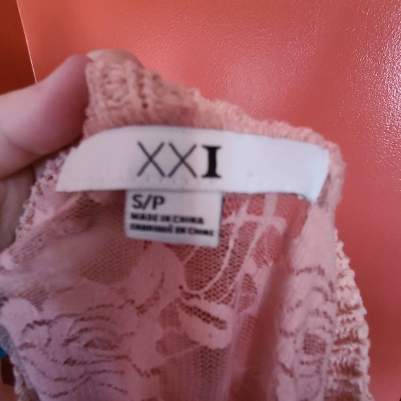 Forever 21 Blush Short Sleeve Top Size Small - Picture 5 of 5